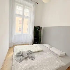 synagouge-astoria-central-residence.inbudapesthotels.com/